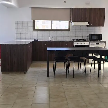 Skoufa 21 - Luxury -breakbooking Cy Limassol