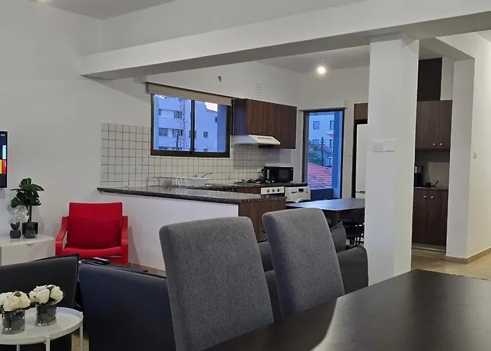 Skoufa 21 - Luxury -breakbooking Cy * リマソール