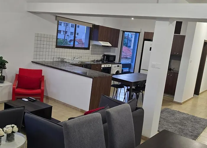 アパート Skoufa 21 - Luxury -breakbooking Cy リマソール